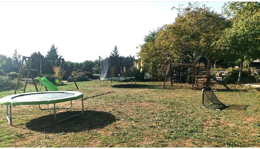 N°2 Gite 4 Personnes* Au Coeur De La Nature Saint-Aubin-de-Nabirat Exteriör bild